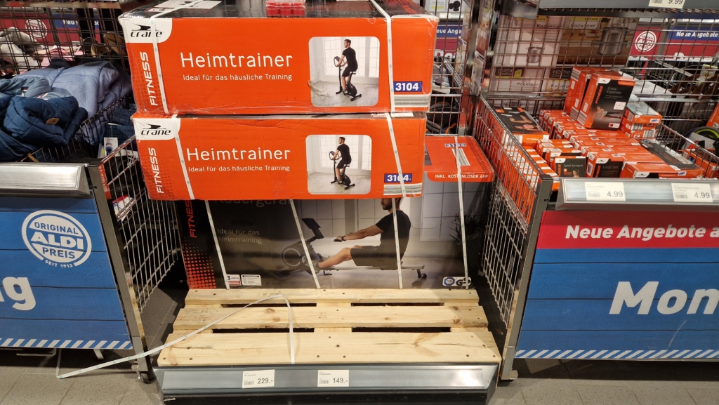 ALDI Nord heimtrainer Angebot von CRANE im januar 2023
